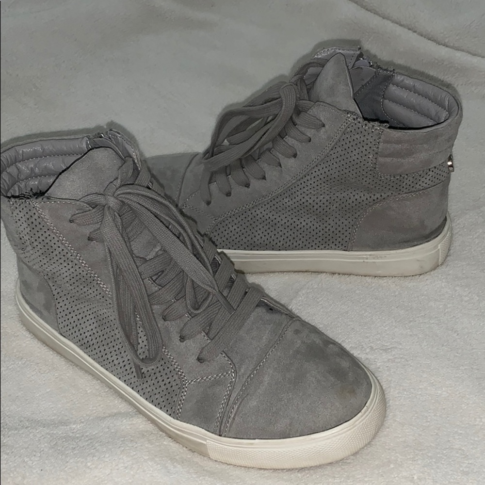 Steve Madden Hightop Sneakers